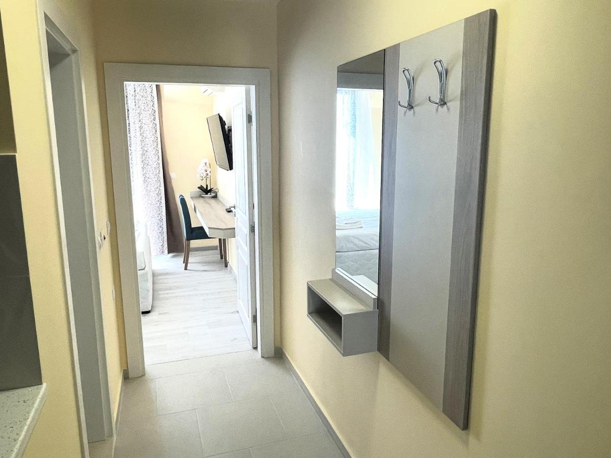 Sea View Apartment Free Parking Primorsko Esterno foto