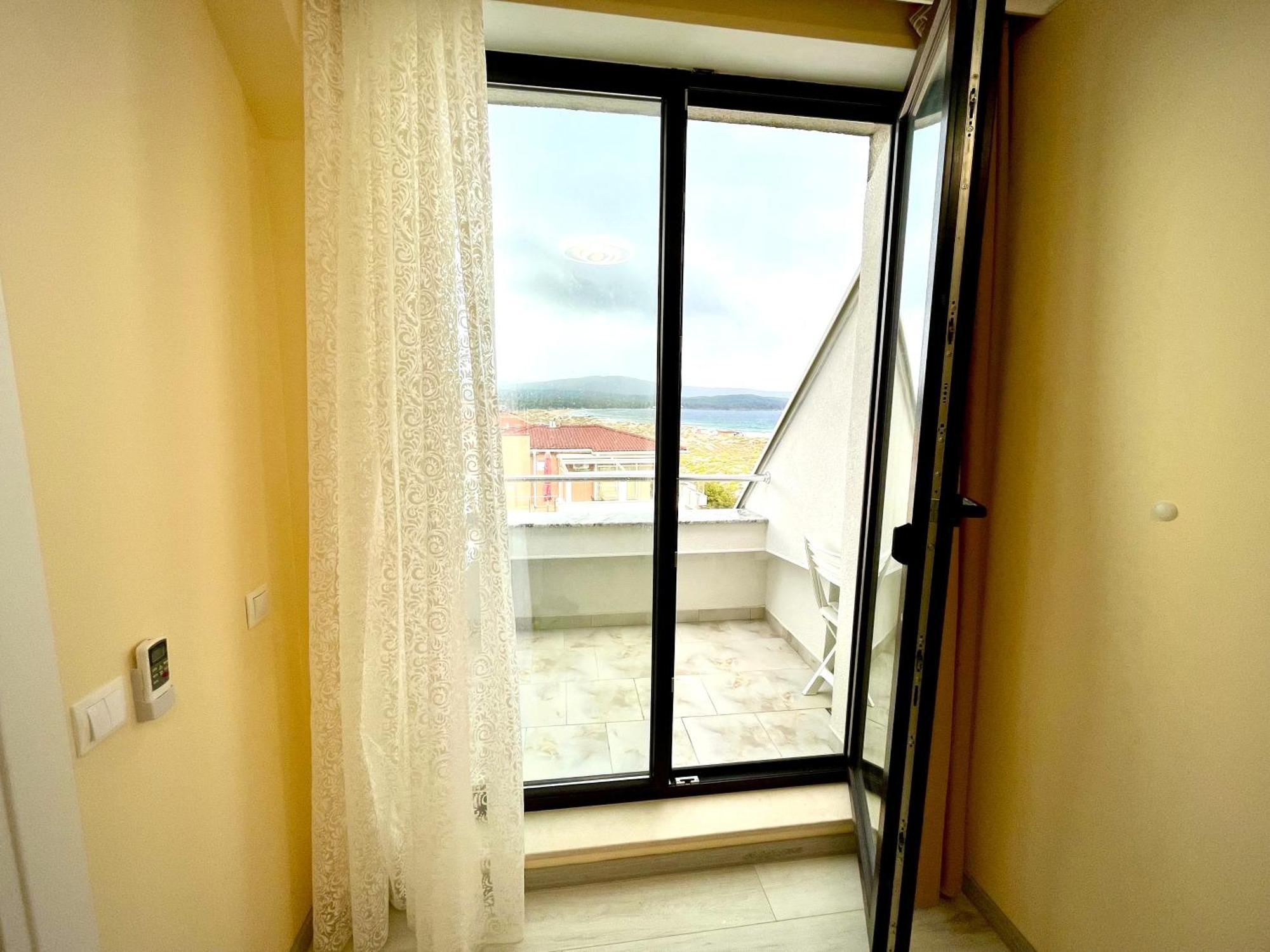 Sea View Apartment Free Parking Primorsko Esterno foto